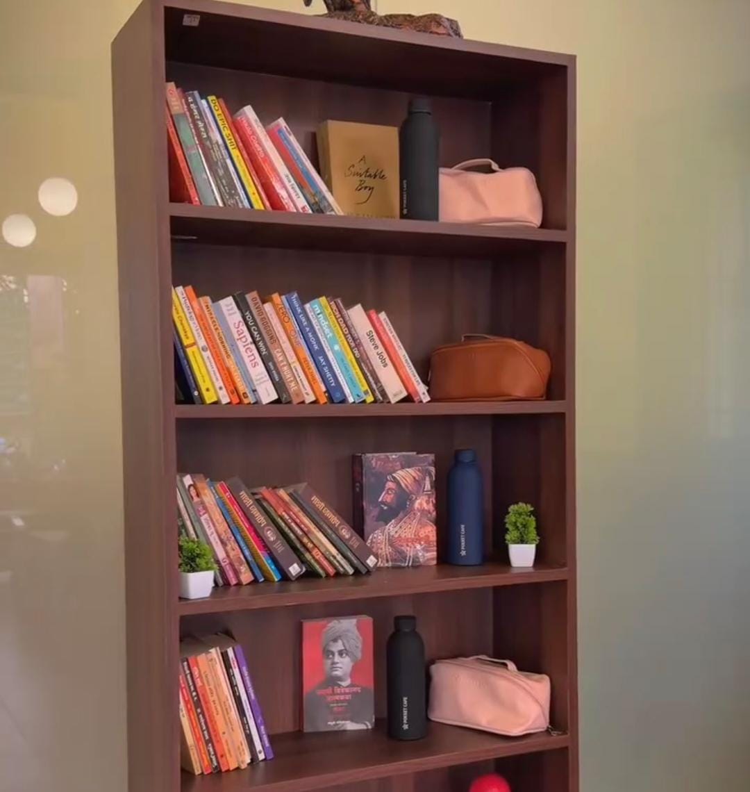 Pokket Cafe Bookshelf Corner